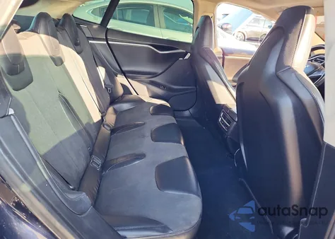 2013 Tesla Model S z USA, uszkodzony, nr VIN 5YJSA1AG8DFP11461